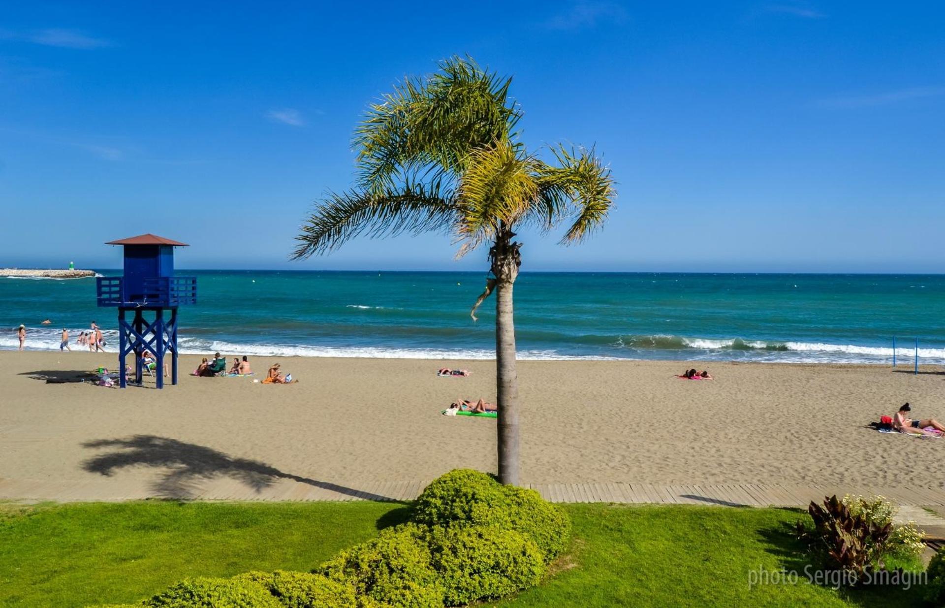 901 Estudio Aguila Apartamentos - Vista Al Mar เบนัลมาเดนา ภายนอก รูปภาพ